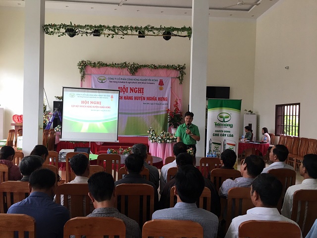 Hội nghị gặp mặt khách hàng tại 2 huyện Hải Hậu và Nghĩa Hưng tại Nam Định1
