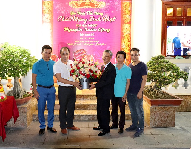 Gia đình Tiến Nông chúc mừng sinh nhật Chủ tịch ĐQT Nguyễn Xuân Cộng